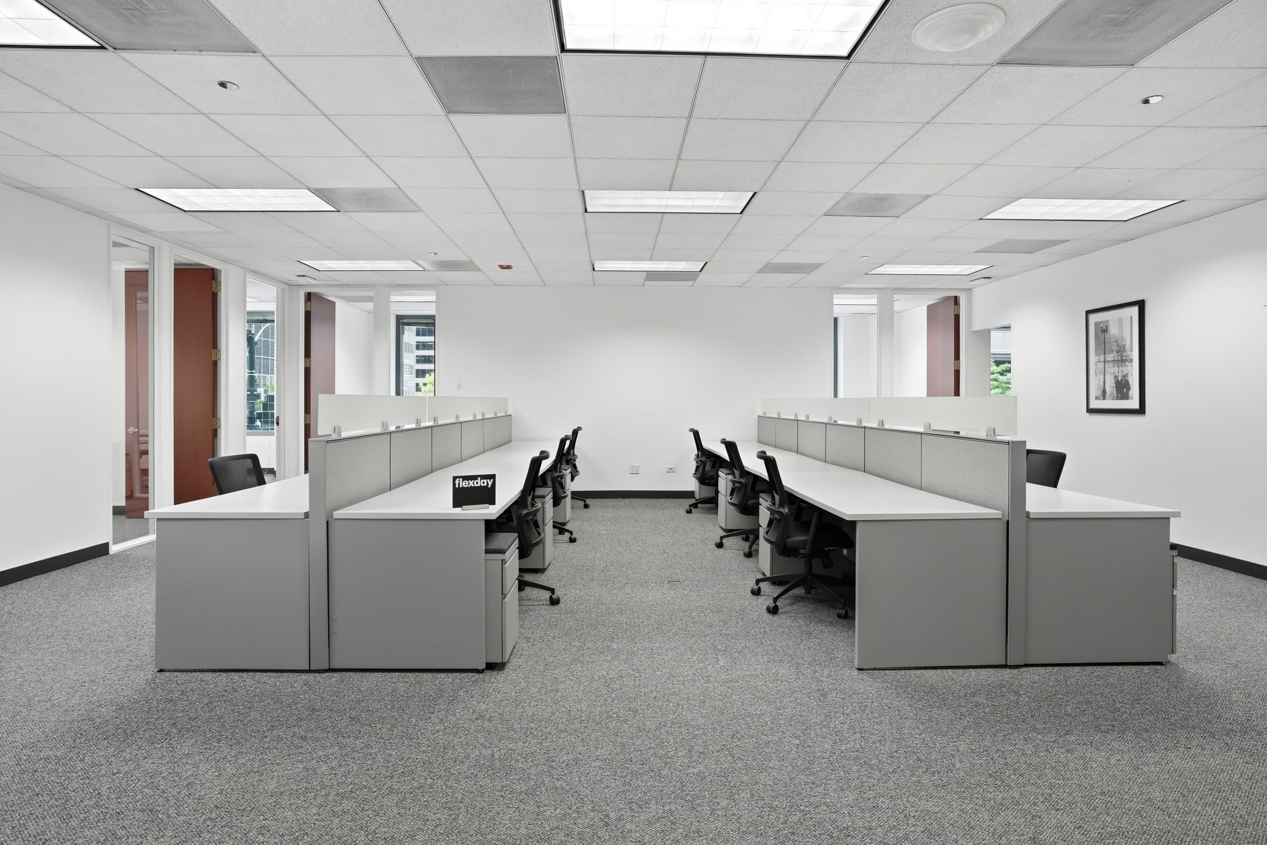 Flexday Suites - 1 North Franklin, Suite 300