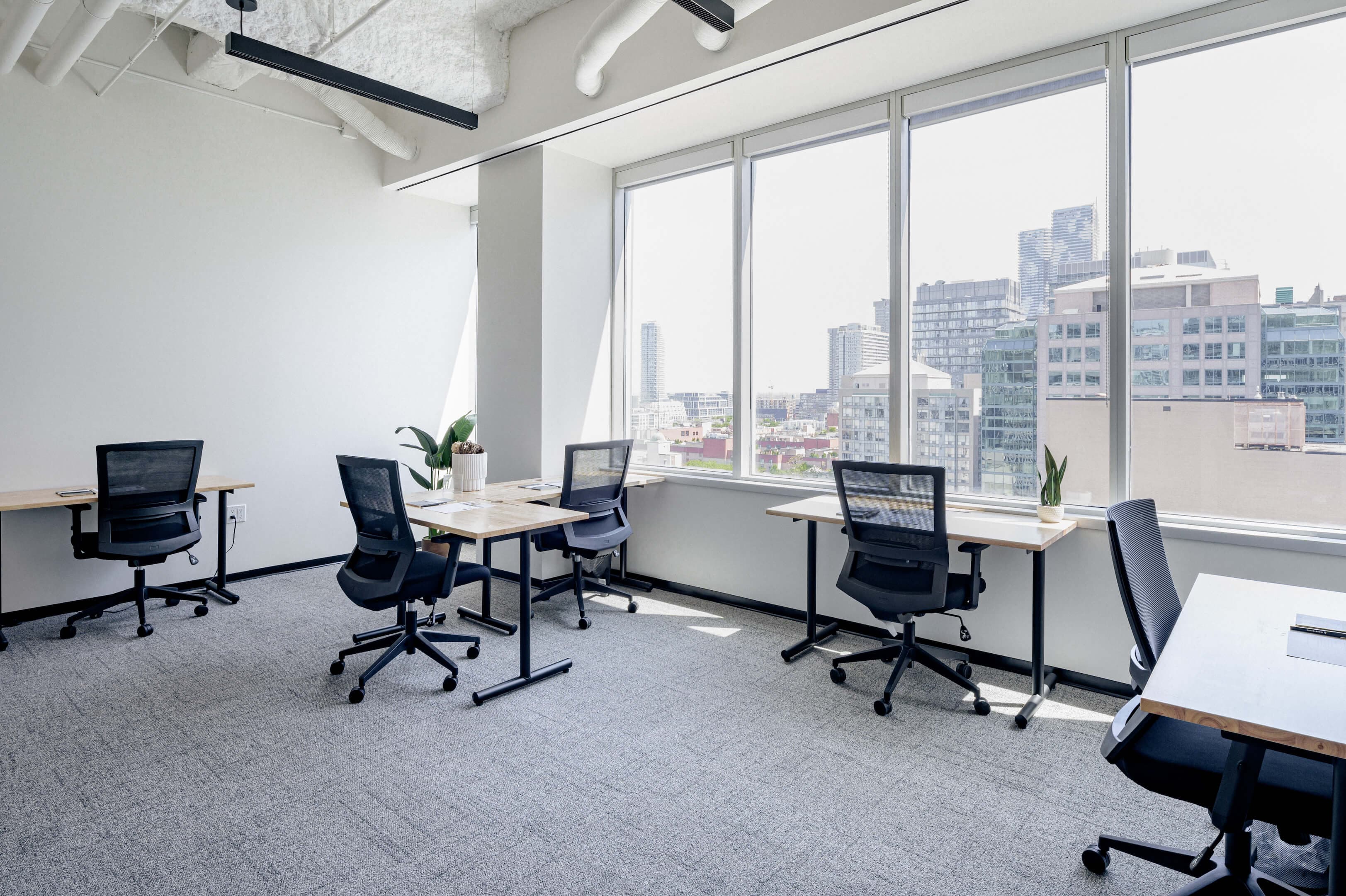 meeting-room-industrious-toronto-financial-district-meeting-room-04.jpg