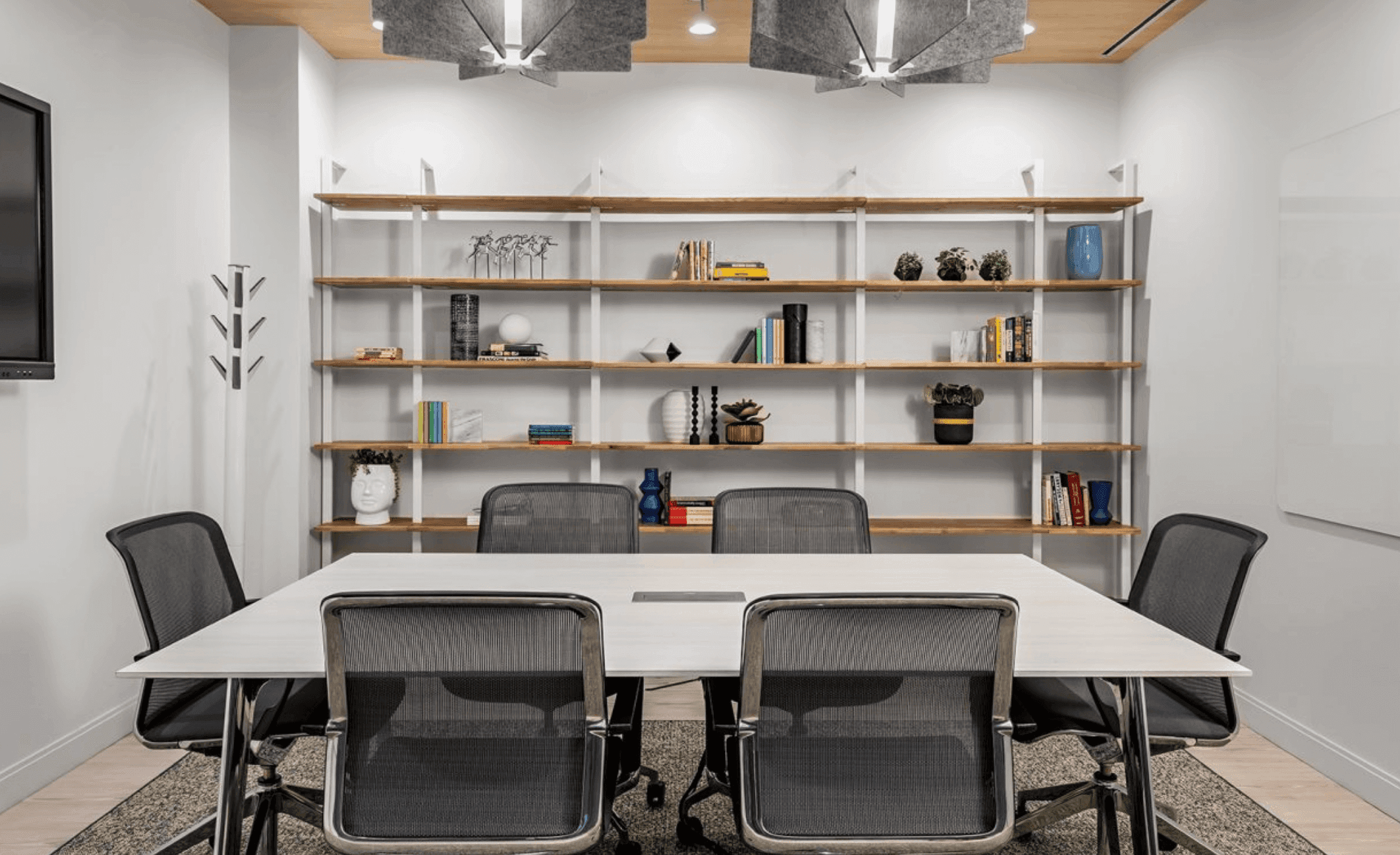 meeting-room--LfXariku5MFdTlYU11c-meeting-room-02.png