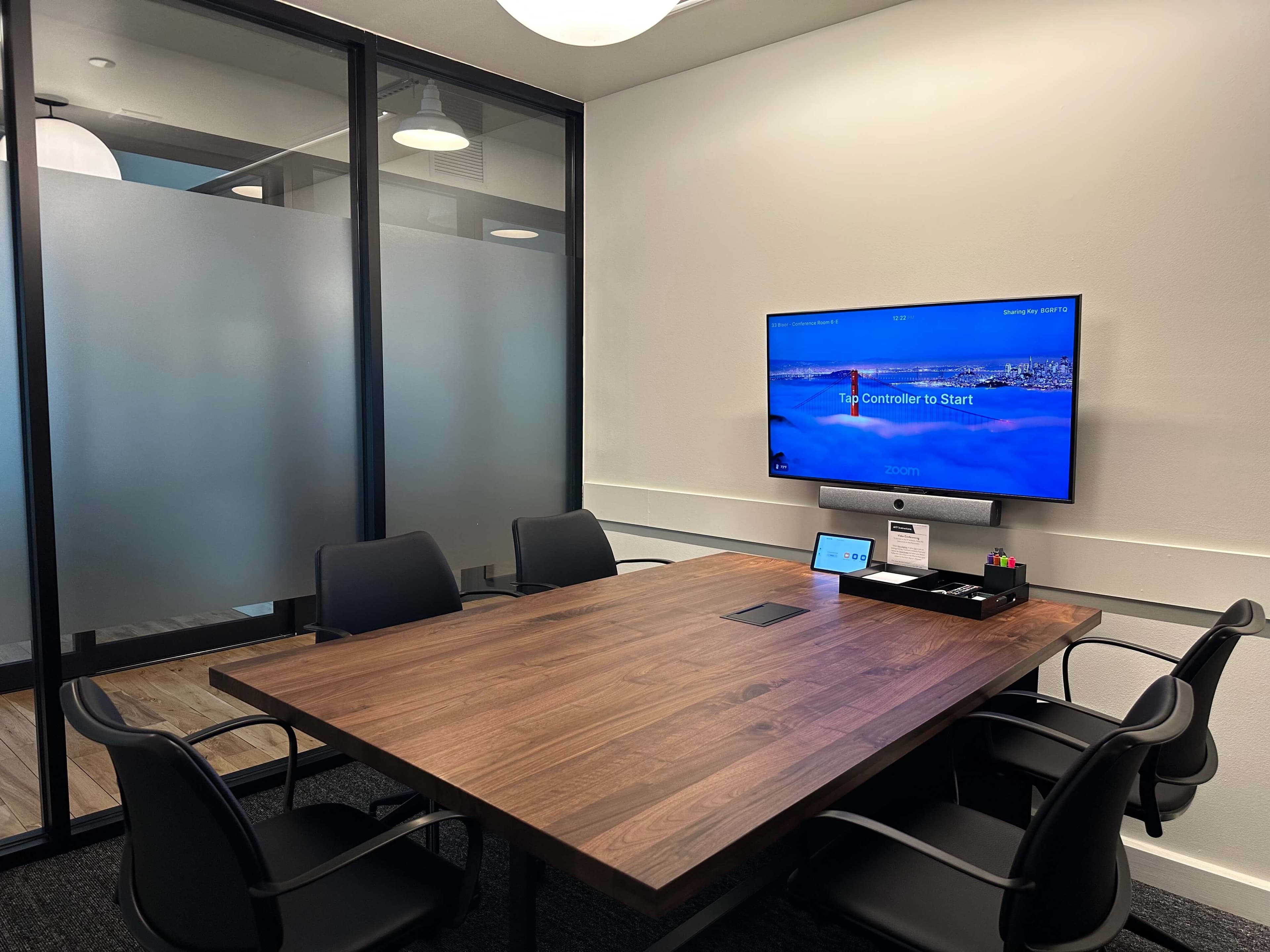 meeting-room-industrious-yonge-bloor-meeting-room-02.jpeg