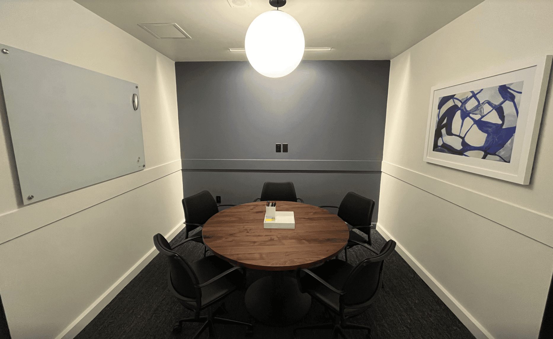 meeting-room-industrious-yonge-bloor-meeting-room-03.png