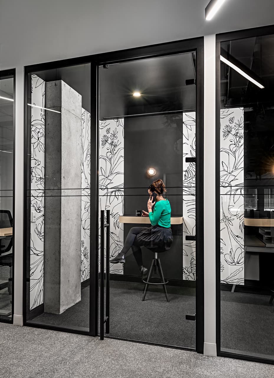 sm-013_LH_Workplace_One Large.jpeg