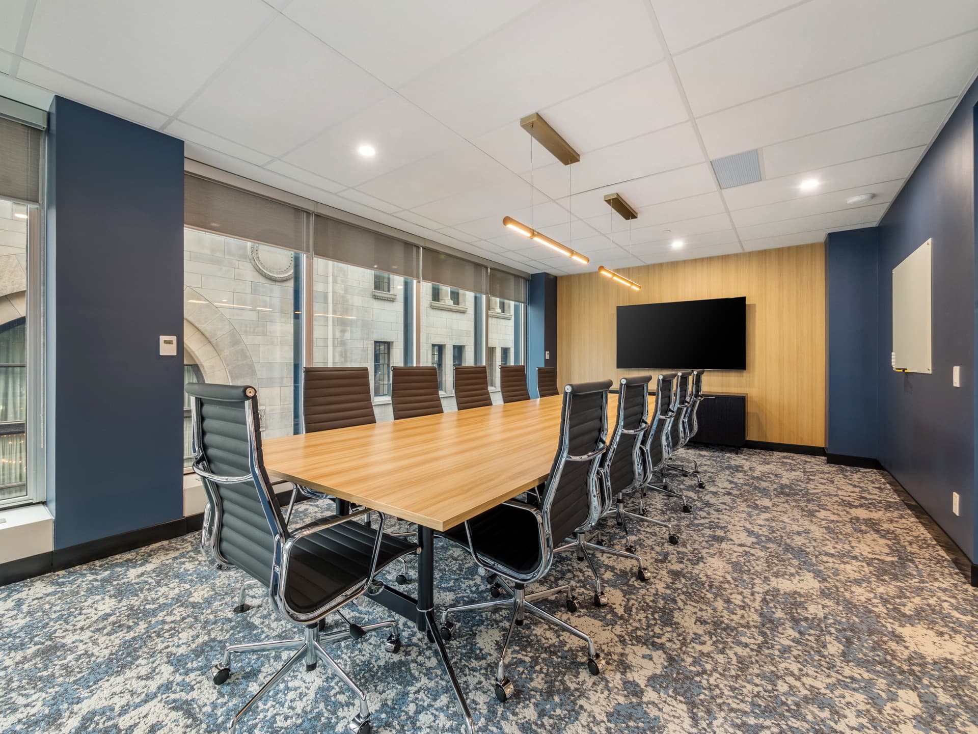 Flexday Suites - 11 King St. West Suite 401 - Image 4